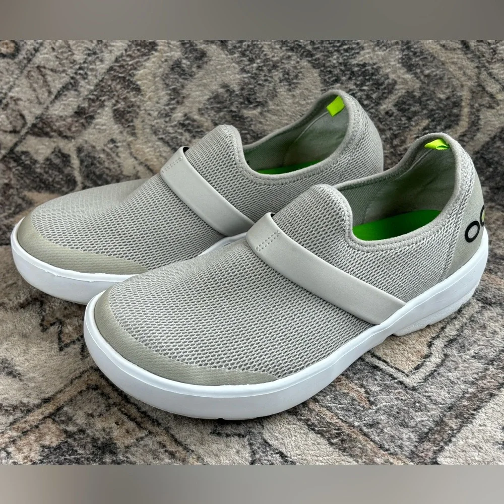 OOFOS Womens OOMG Low Gray Sneakers Size 7‎